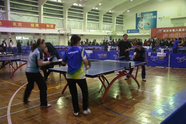 我校隊員參加武漢市第八屆運動會乒乓球比賽
